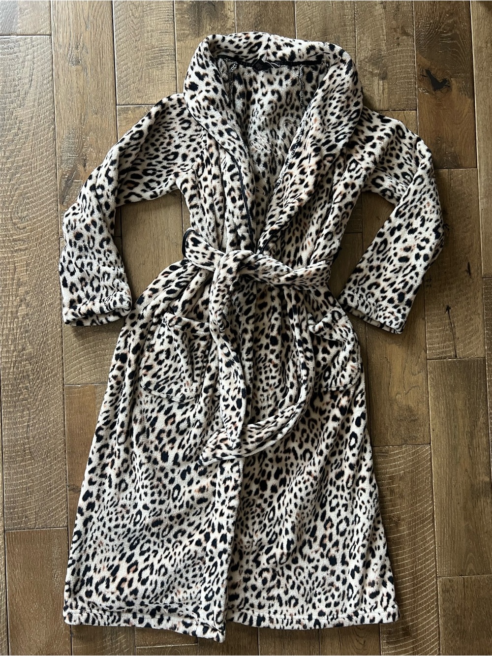 Victoria’s Secret Leopard Print Teddy Robe Cream/Black